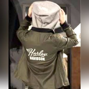 EUC Harley-Davidson Women’s Silver Wing Twill Jacket